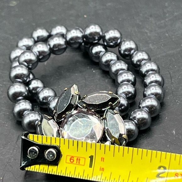 Bracelet Faux Pearl Gray Black Tone Center Piece Flower Rhinestone Faceted - Picture 4 of 6